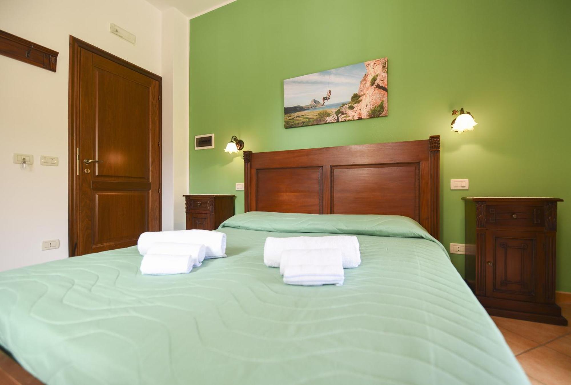 Bed and Breakfast Aurora Castelluzzo Habitación foto