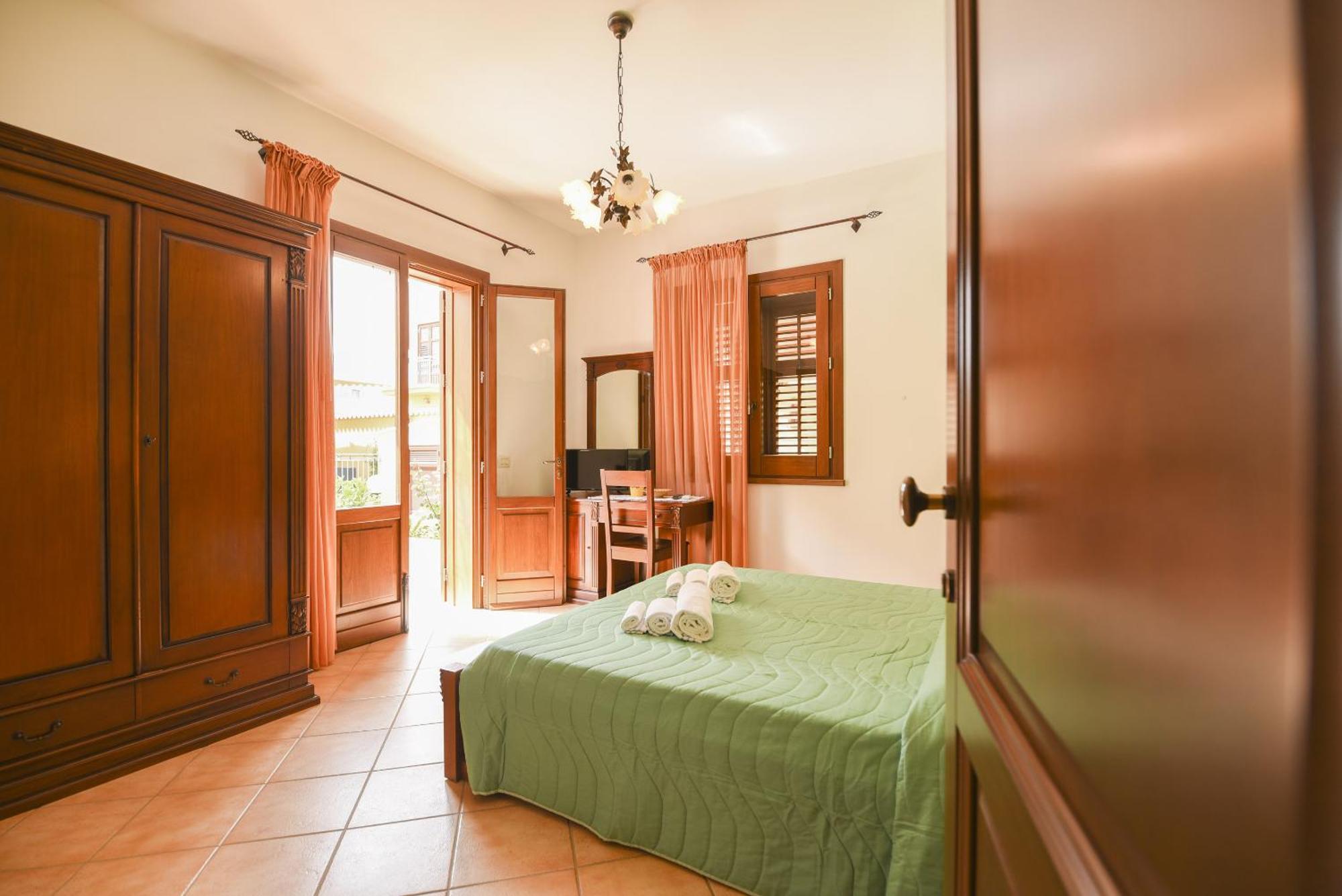 Bed and Breakfast Aurora Castelluzzo Habitación foto