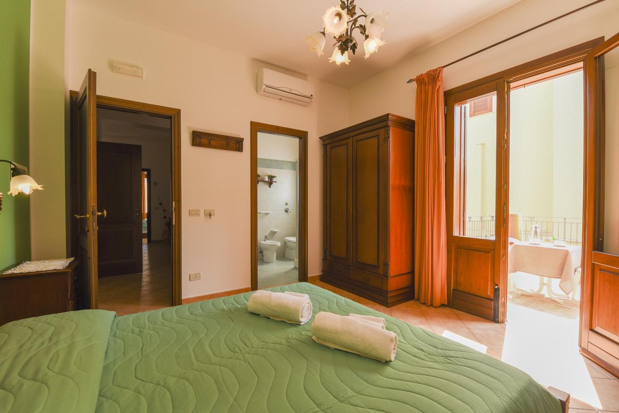 Bed and Breakfast Aurora Castelluzzo Habitación foto